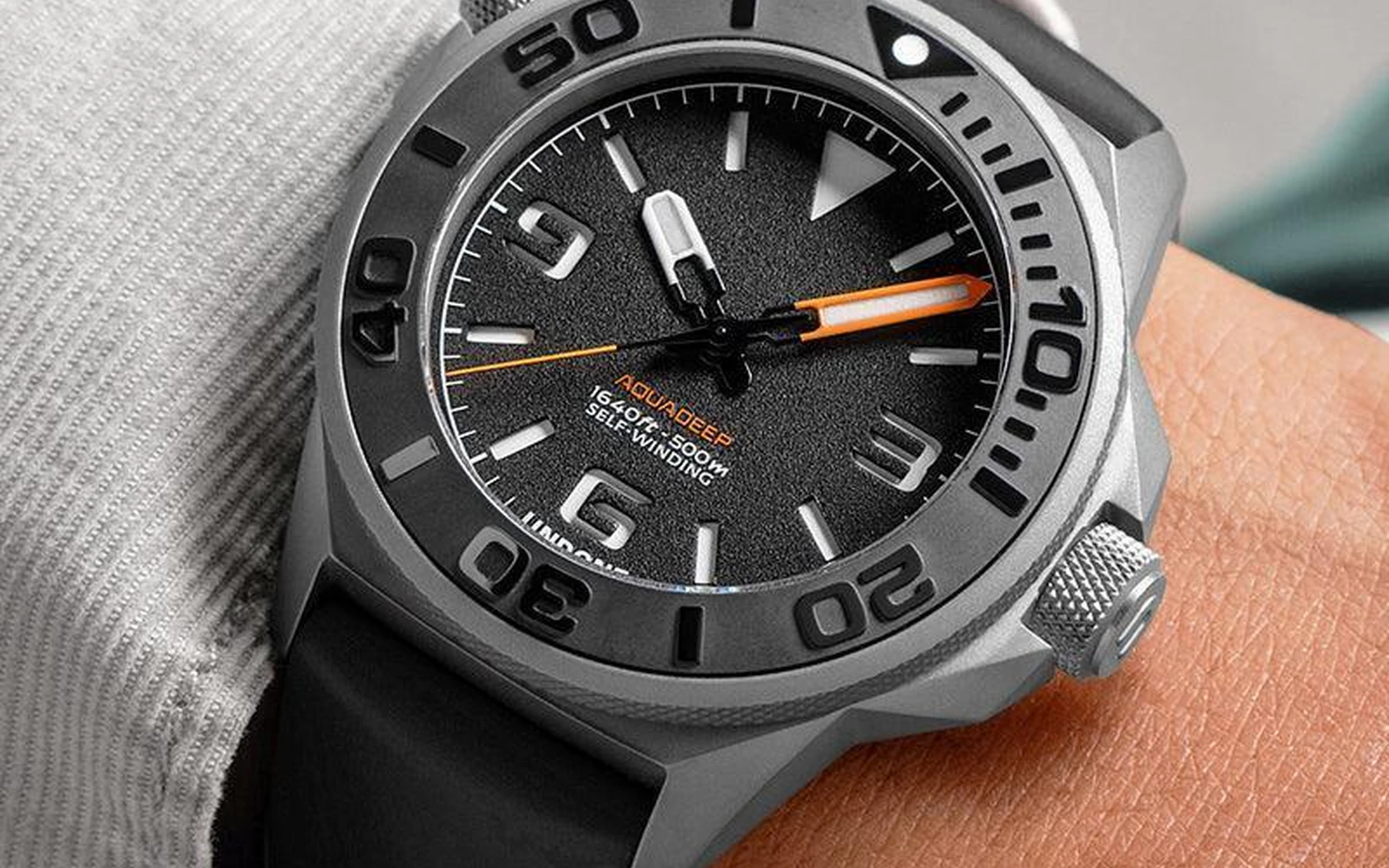 Undone aquadeep signal black automatic 1
