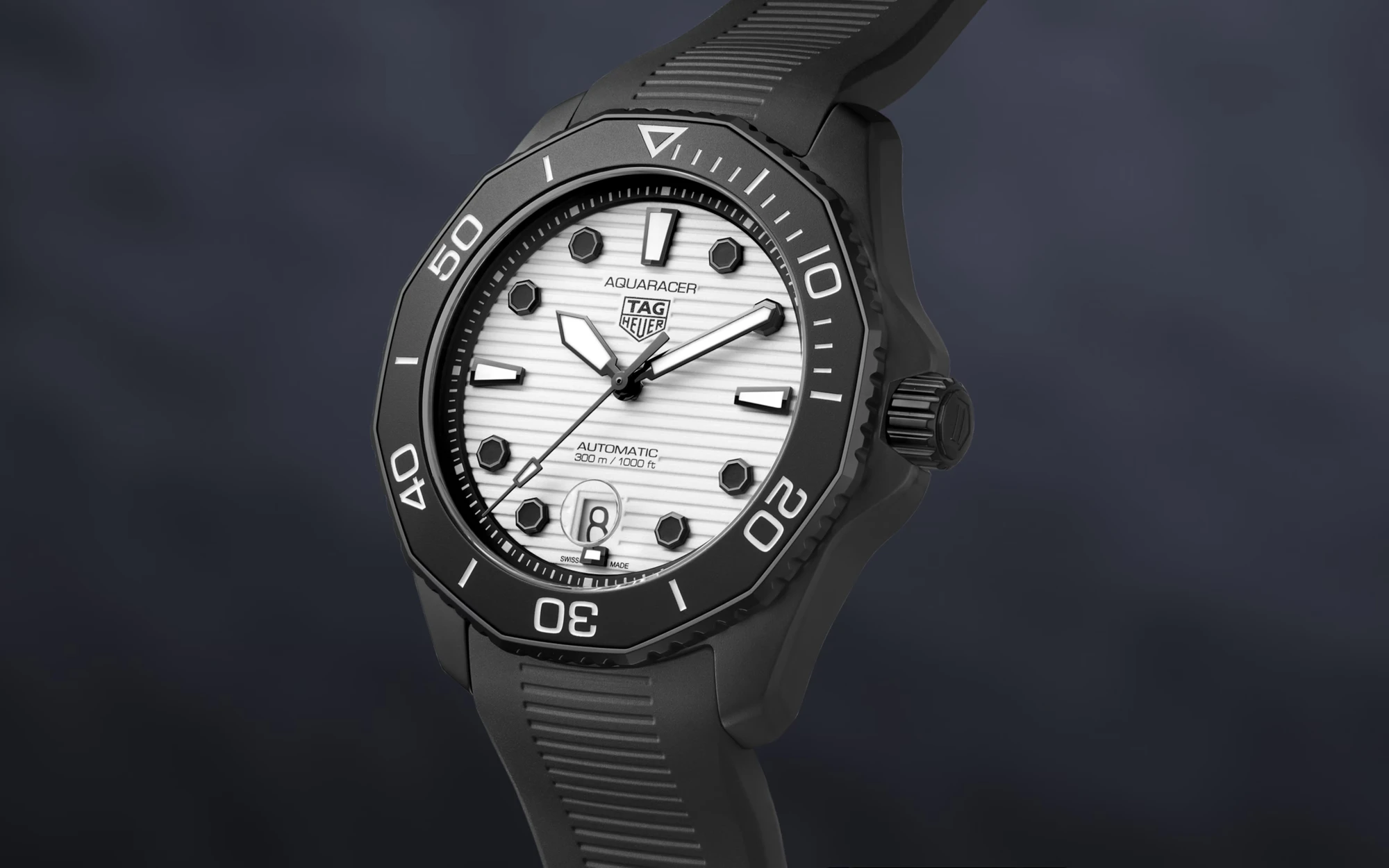 Tag heuer aquaracer professional 300 date nightdiver 1