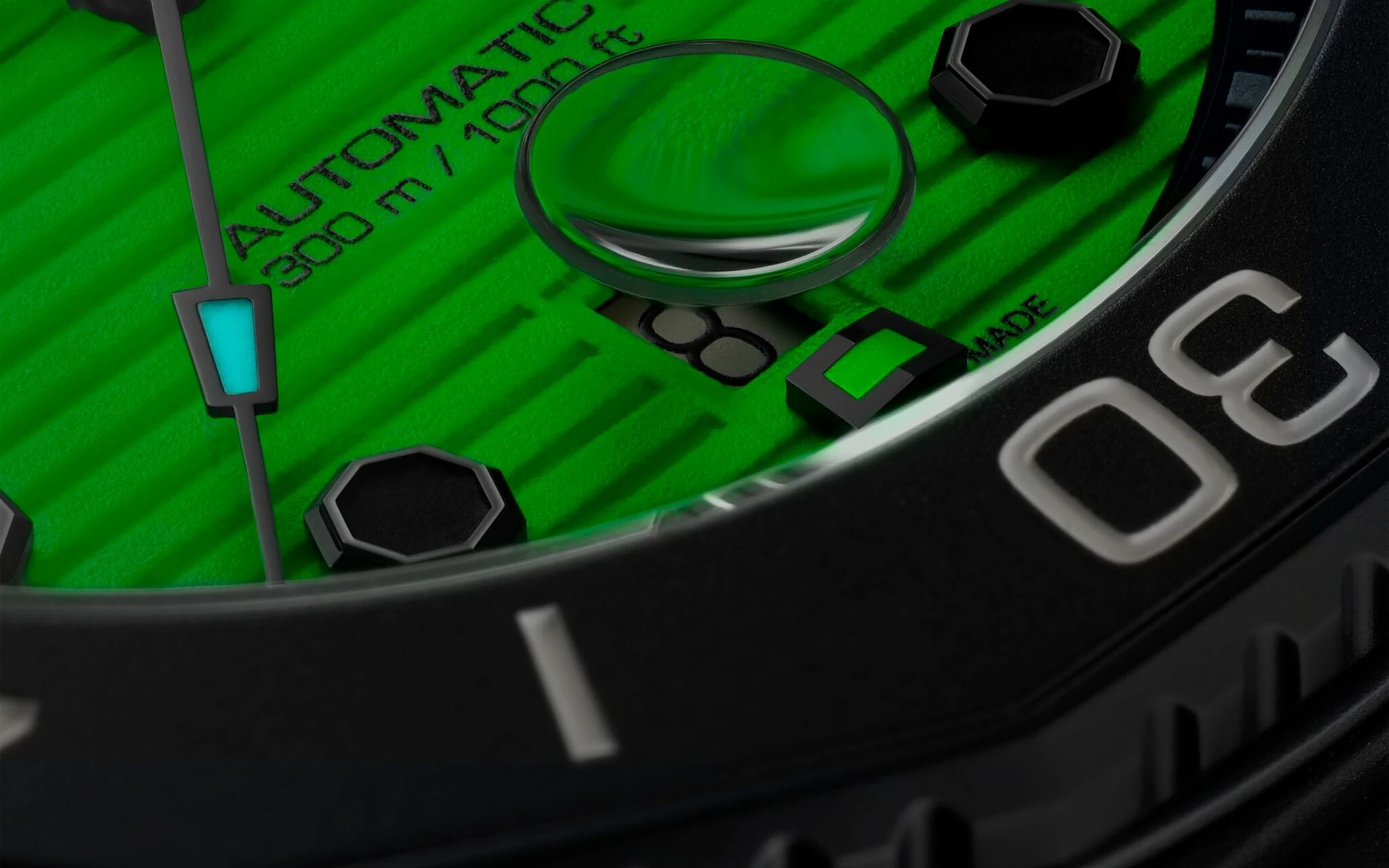 Tag heuer aquaracer professional 300 date nightdiver 5