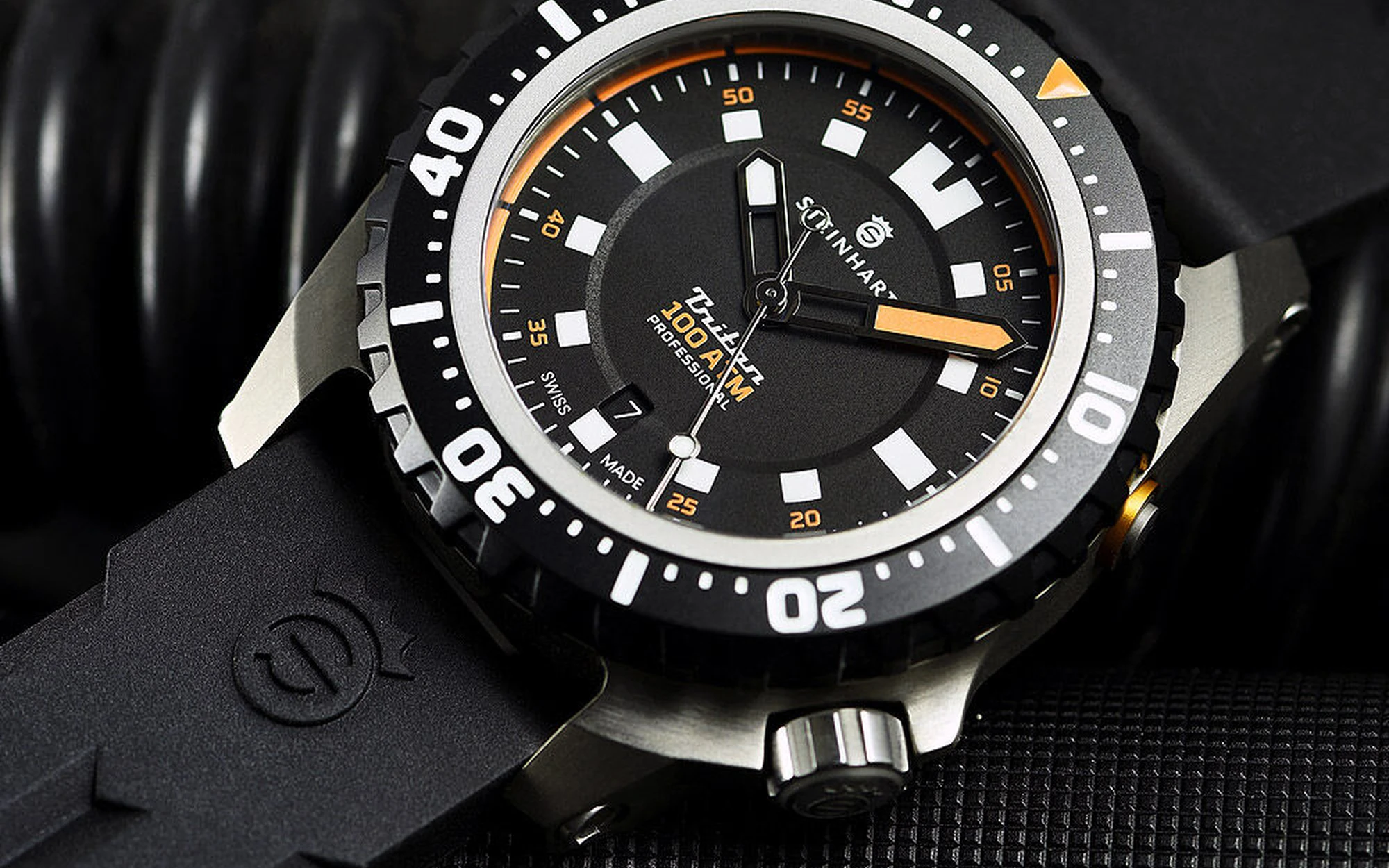 Steinhart triton 1000 titanium diver 1