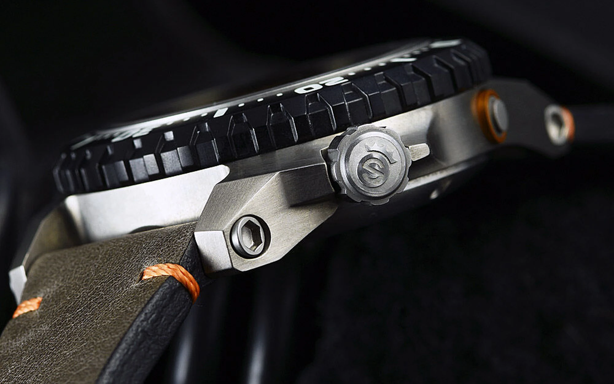 Steinhart triton 1000 titanium diver 8