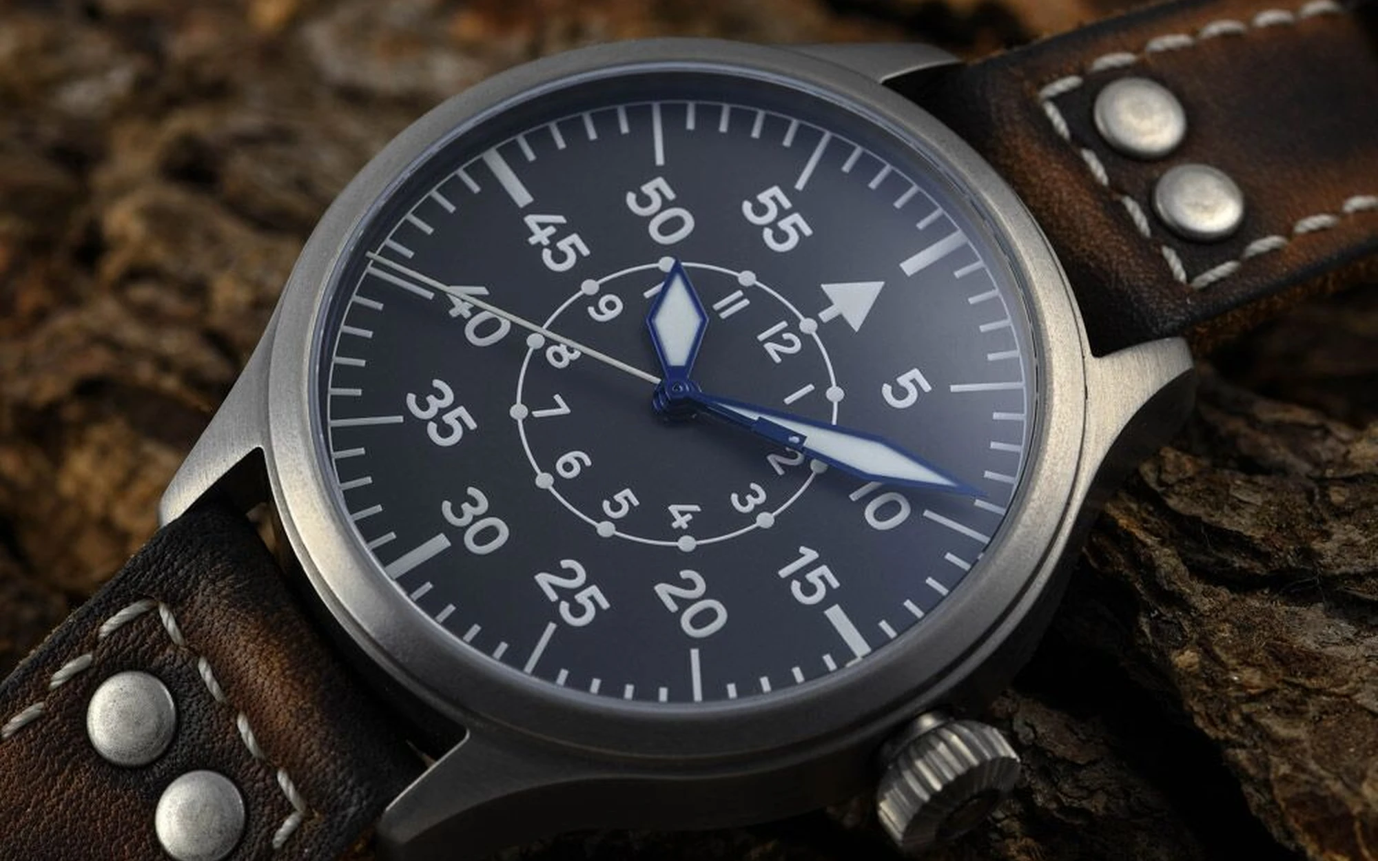 Steinhart nav b uhr 44 titan b muster zentralsekunde 3