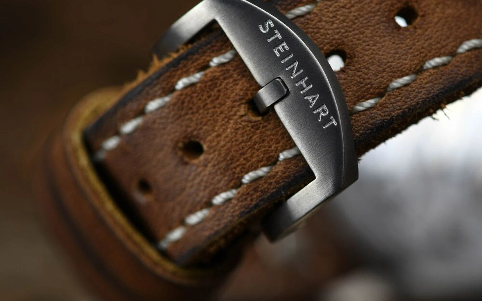 Steinhart nav b uhr 44 titan b muster zentralsekunde 7
