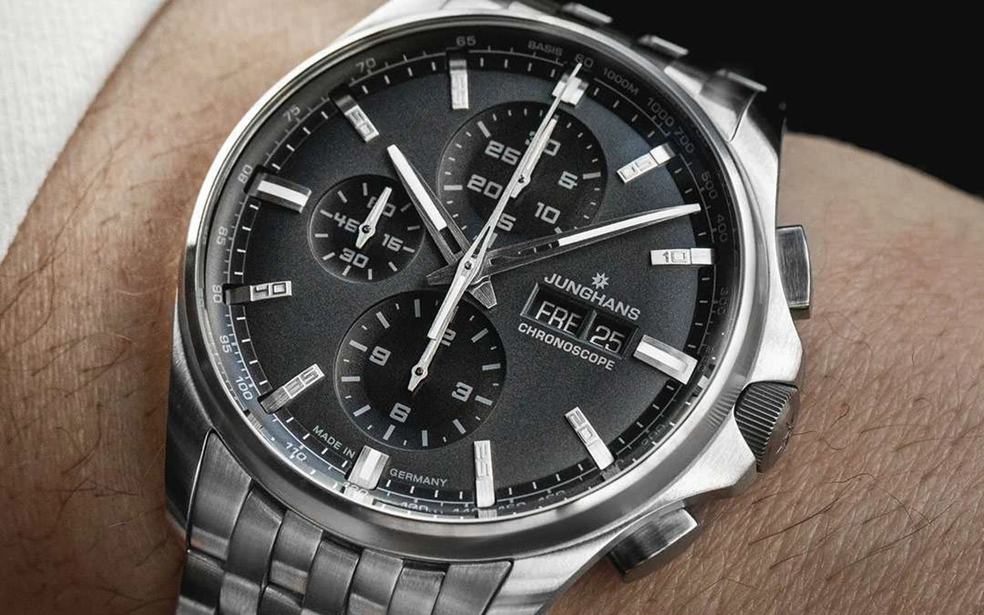 Junghans meister s chronoscope date english