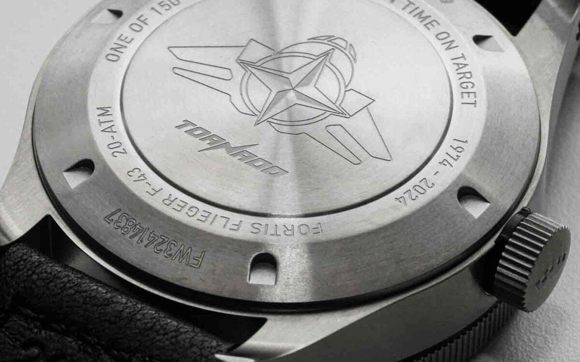 Fortis flieger f 43 triple gmt 3