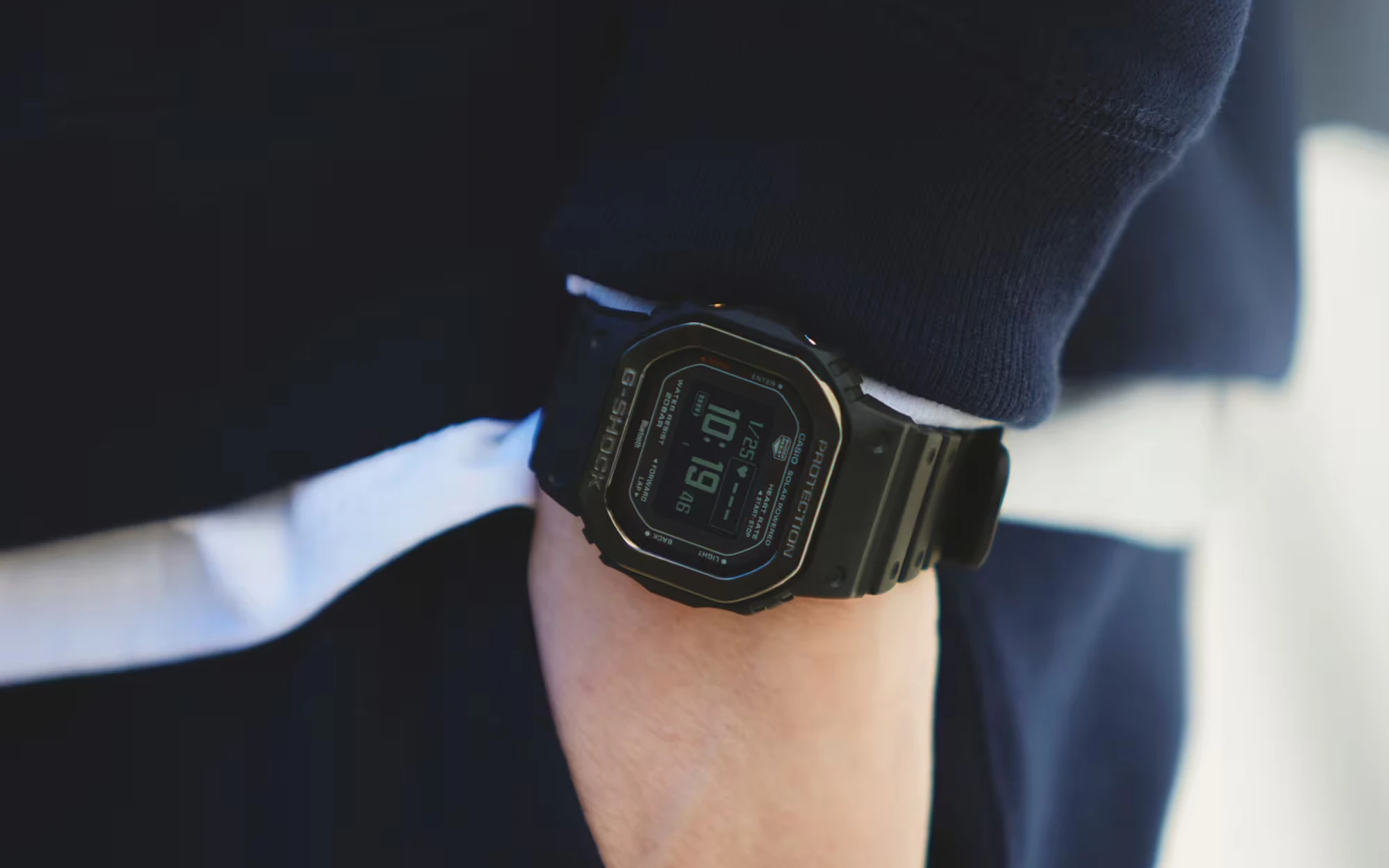 Casio g shock move dw h5600mb 1 8