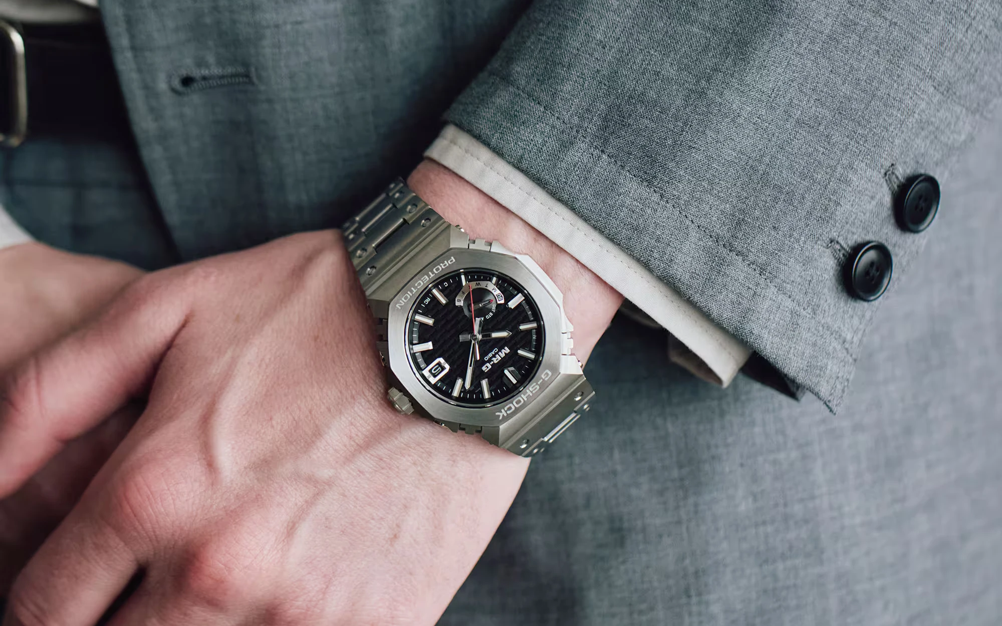 Casio g shock mrg b2100d 1a 5