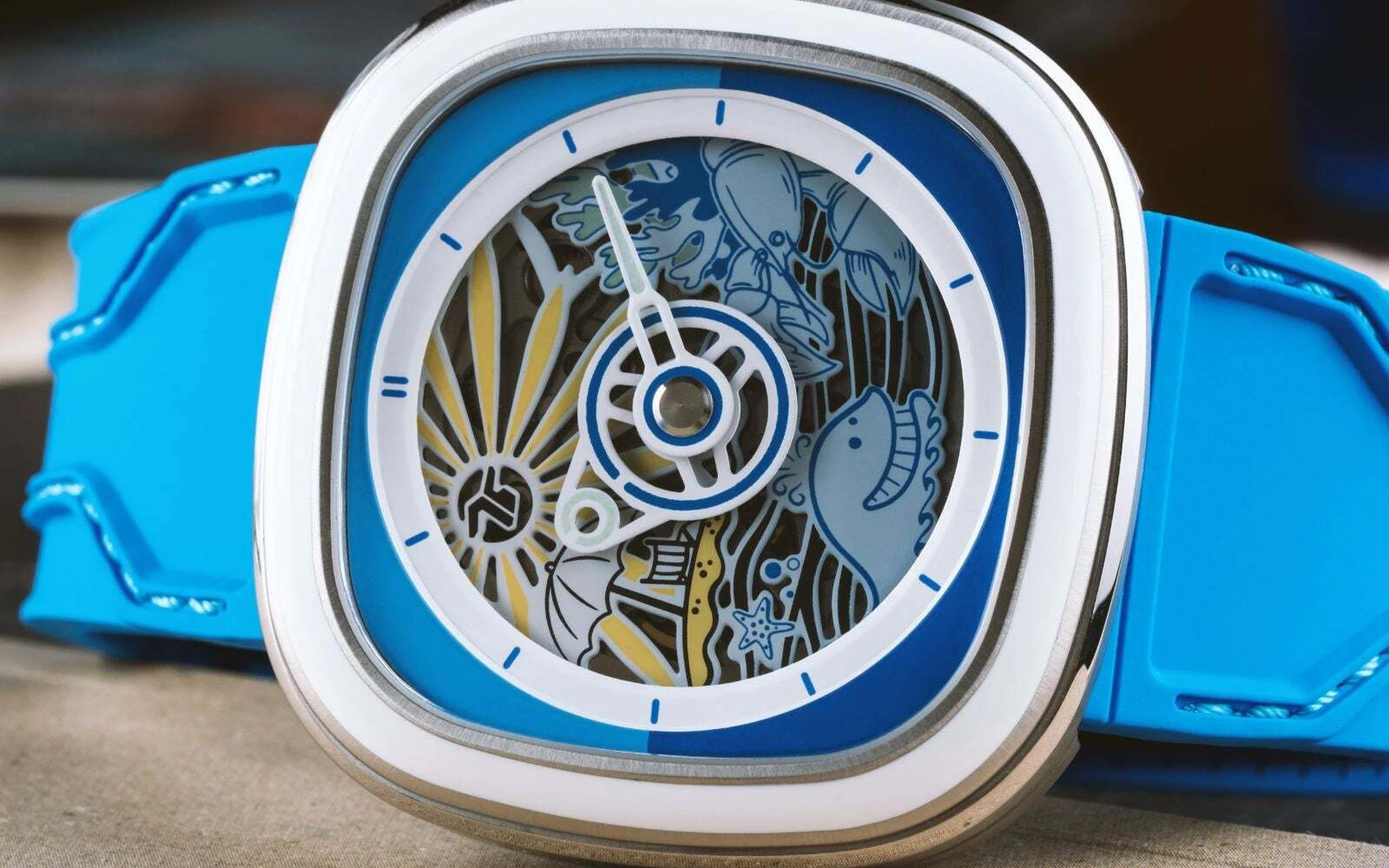 Sevenfriday t1 09 beach club 4