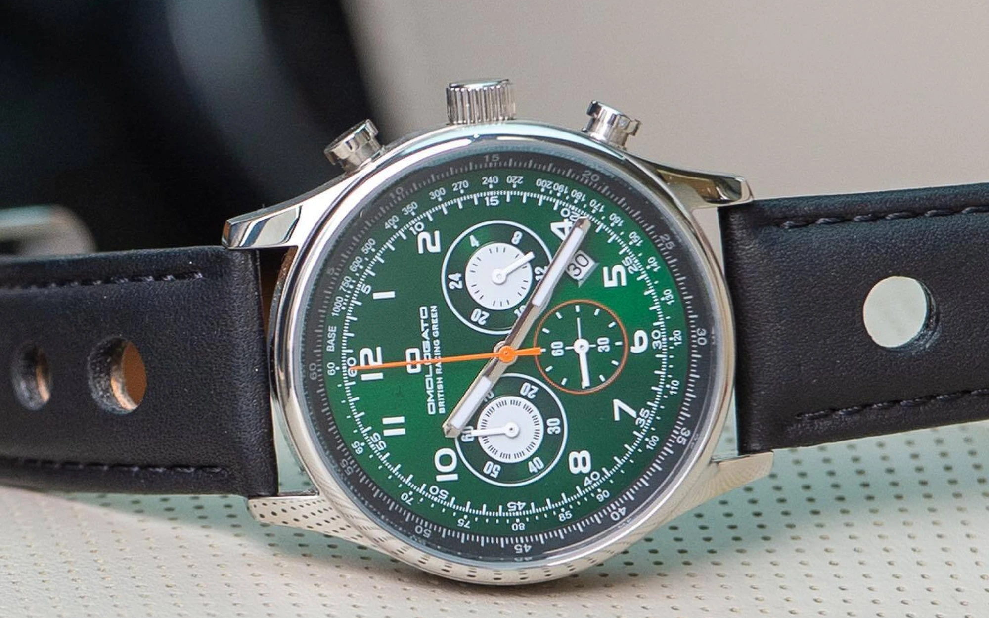 Omologato watches british racing green 2