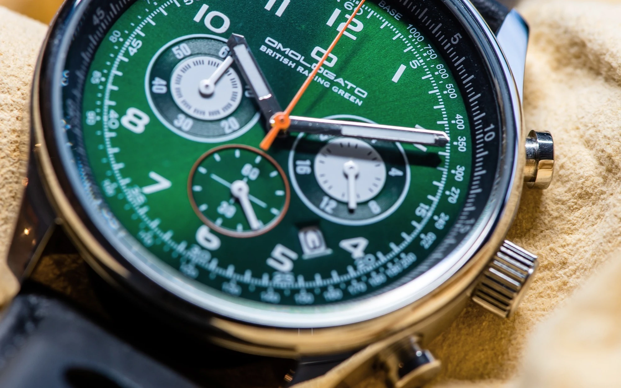 Omologato watches british racing green 5