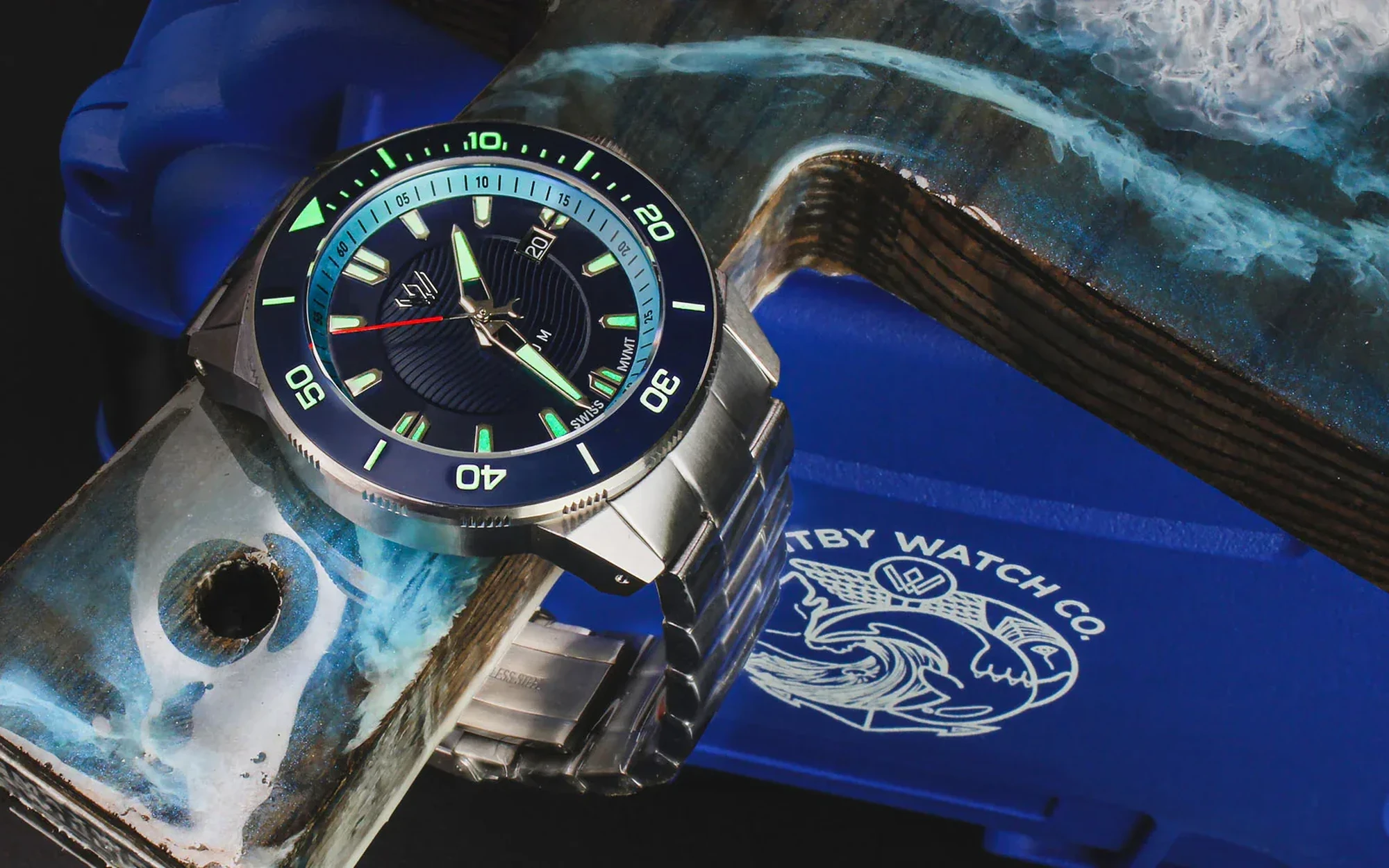 Atlantic winter dive watch whitby watch co canadian watch company swiss movement sw 200 divers watch dive watch canadian timepiece swiss automatic northern time standard 3500x