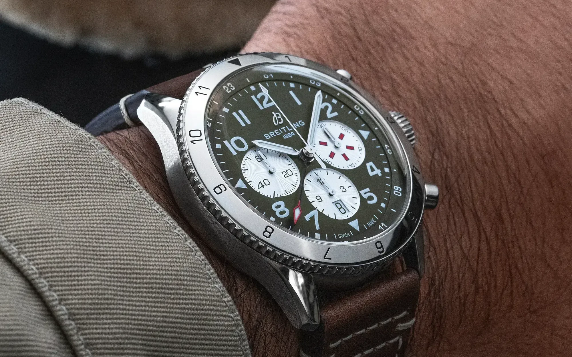 Breitling super avi b04 chronograph gmt 46 curtiss warhawk 2