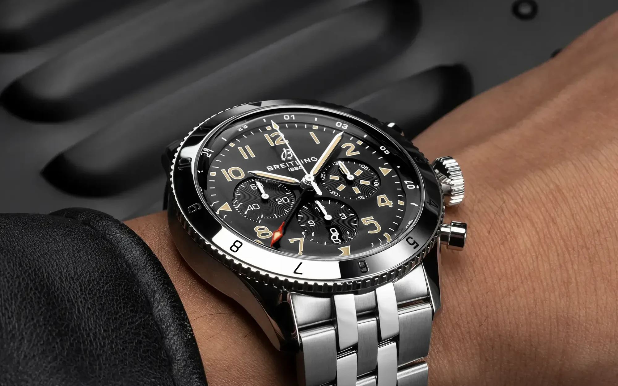 Breitling super avi b04 chronograph gmt 46 p 51 mustang 2