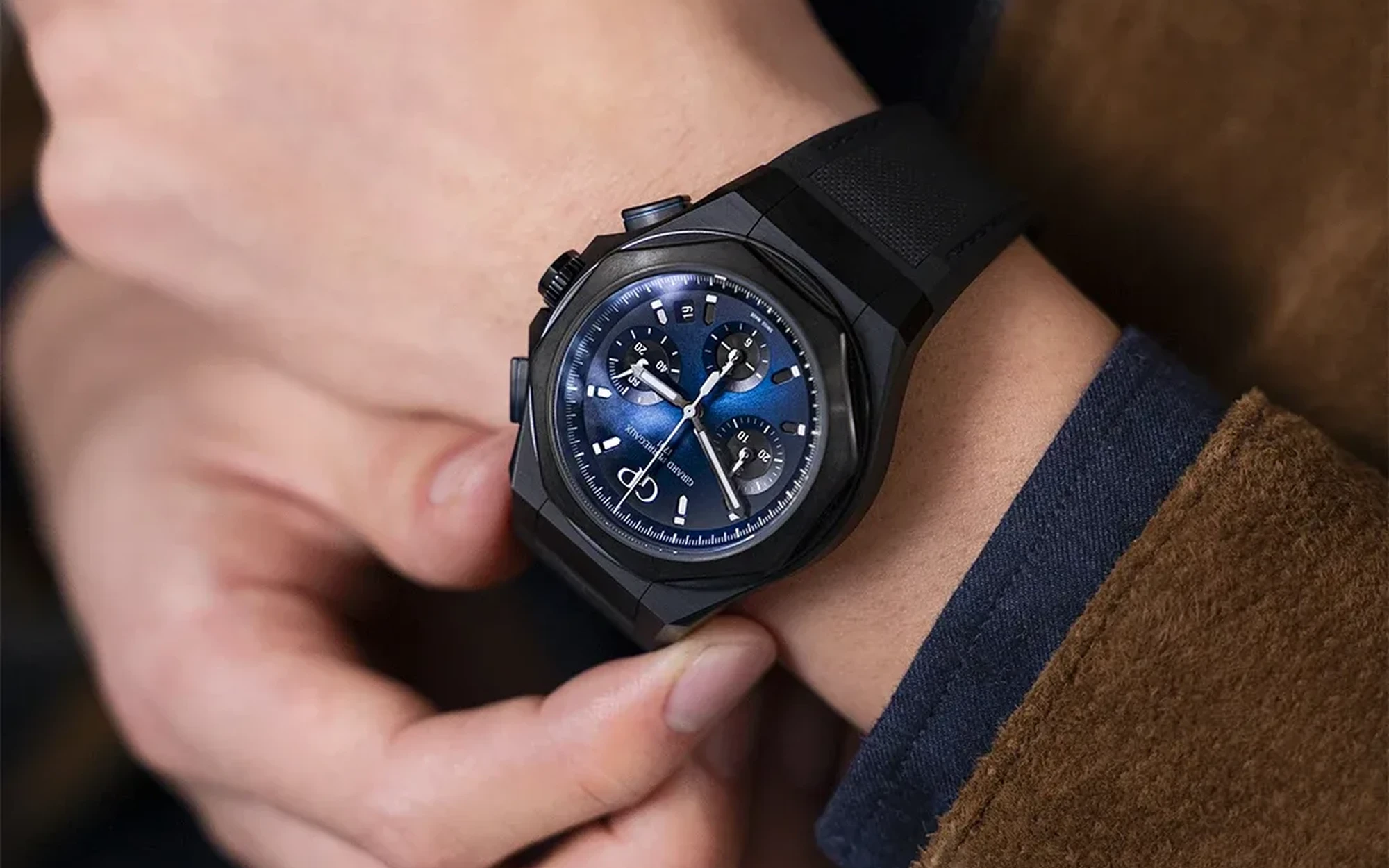 Girard perregaux laureato absolute chronograph 3