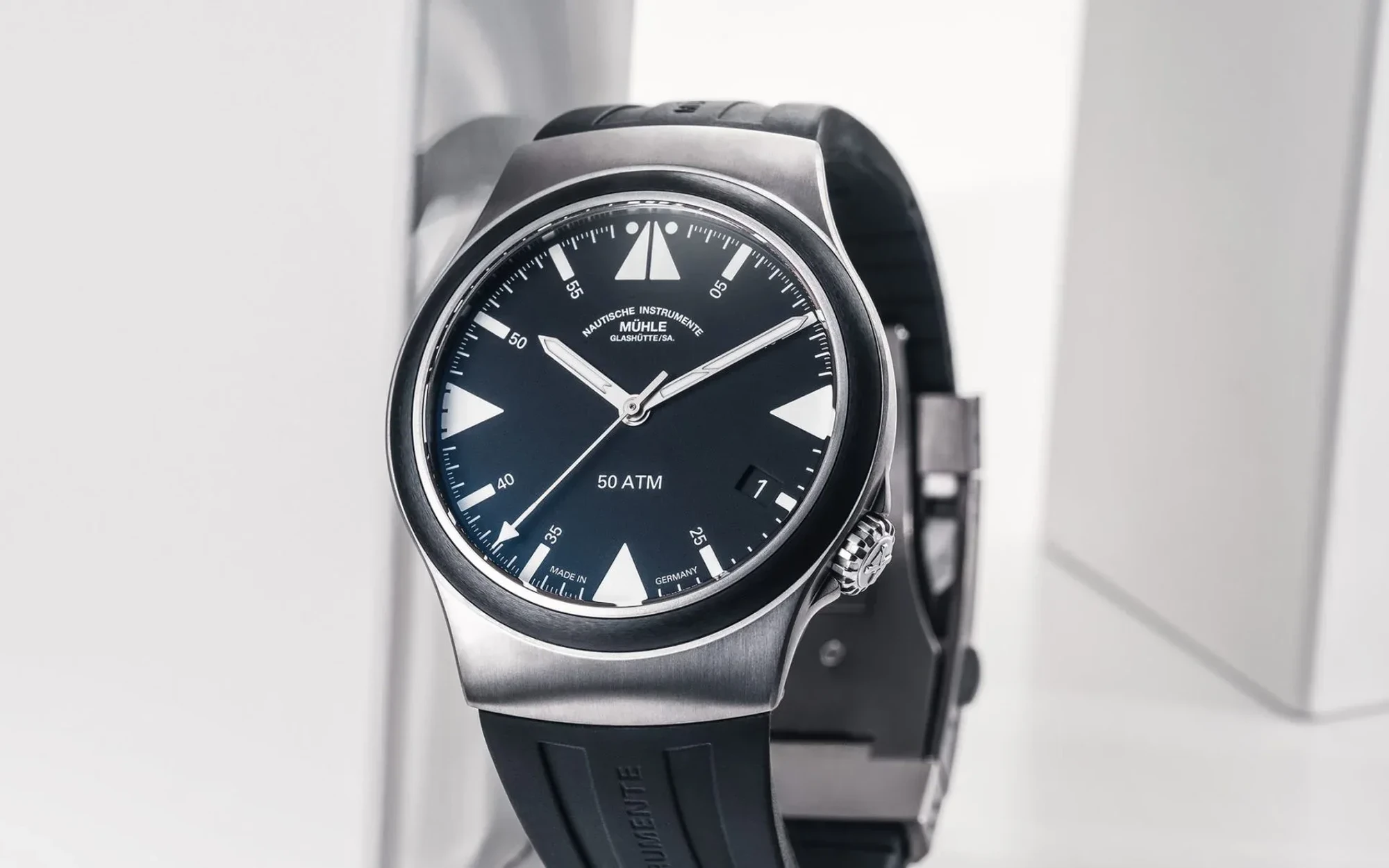 Muehle glashuette s a r mission timer titan 3