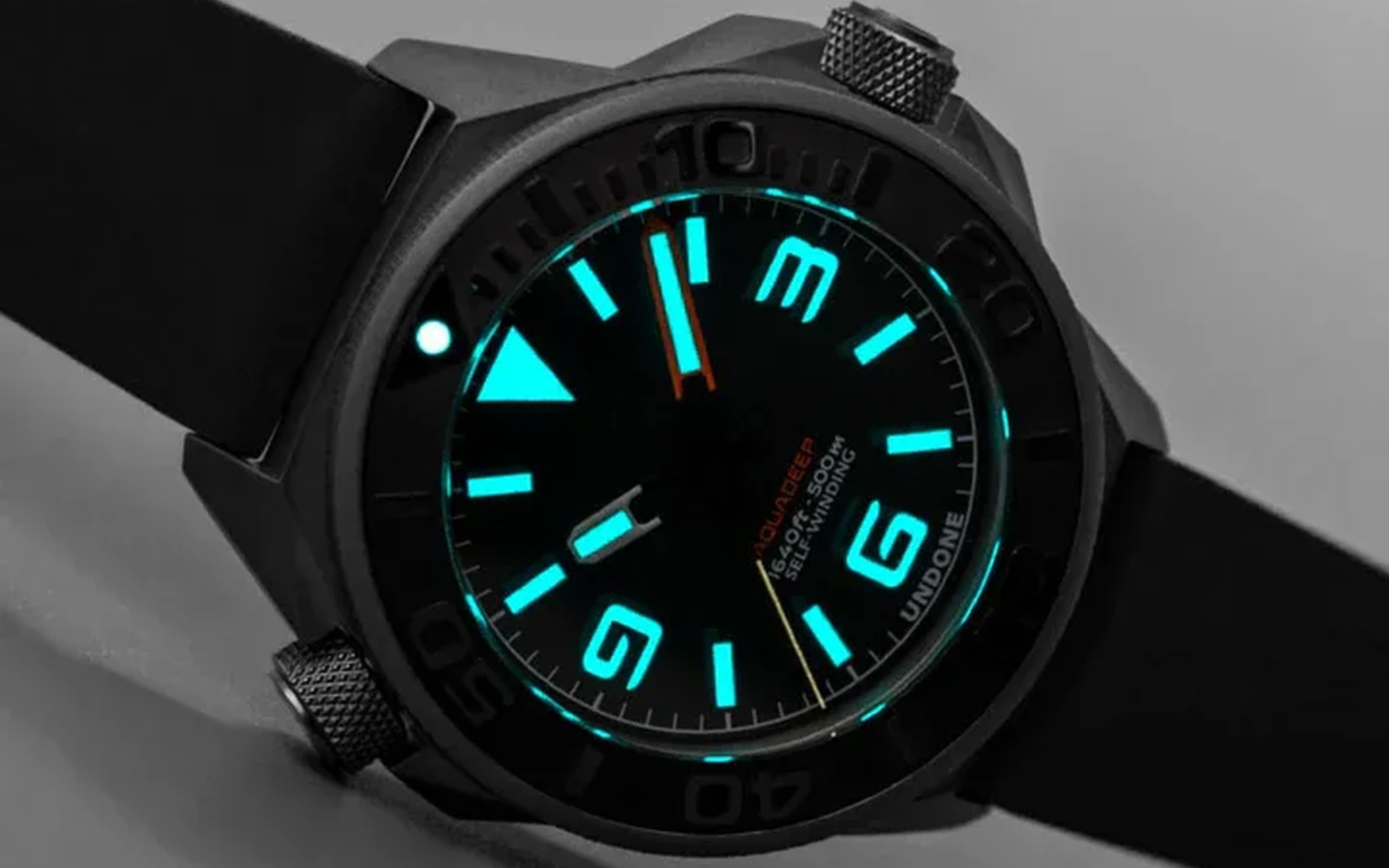 Undone aquadeep signal black automatic 2