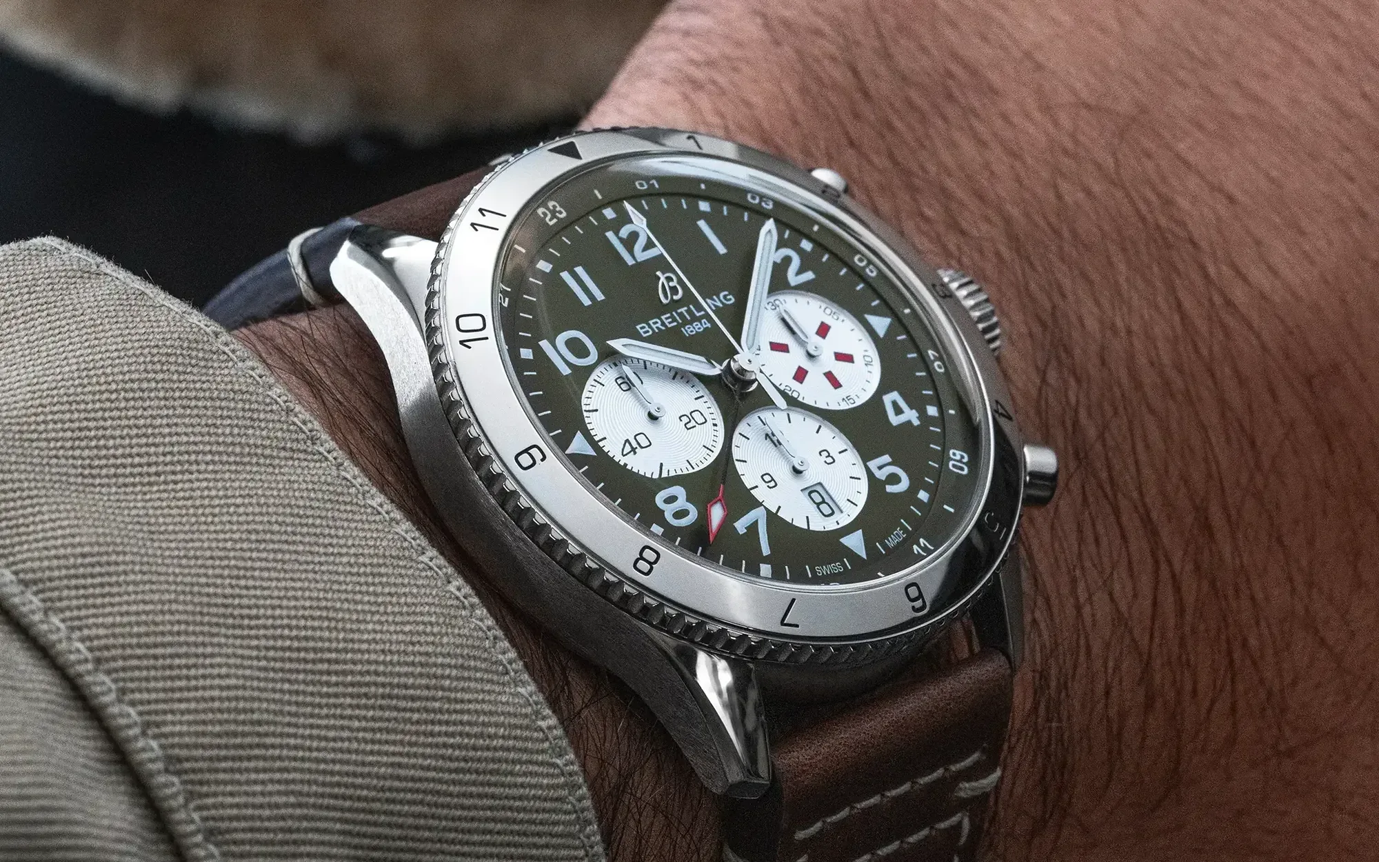 Breitling super avi b04 chronograph gmt 46 curtiss warhawk 2