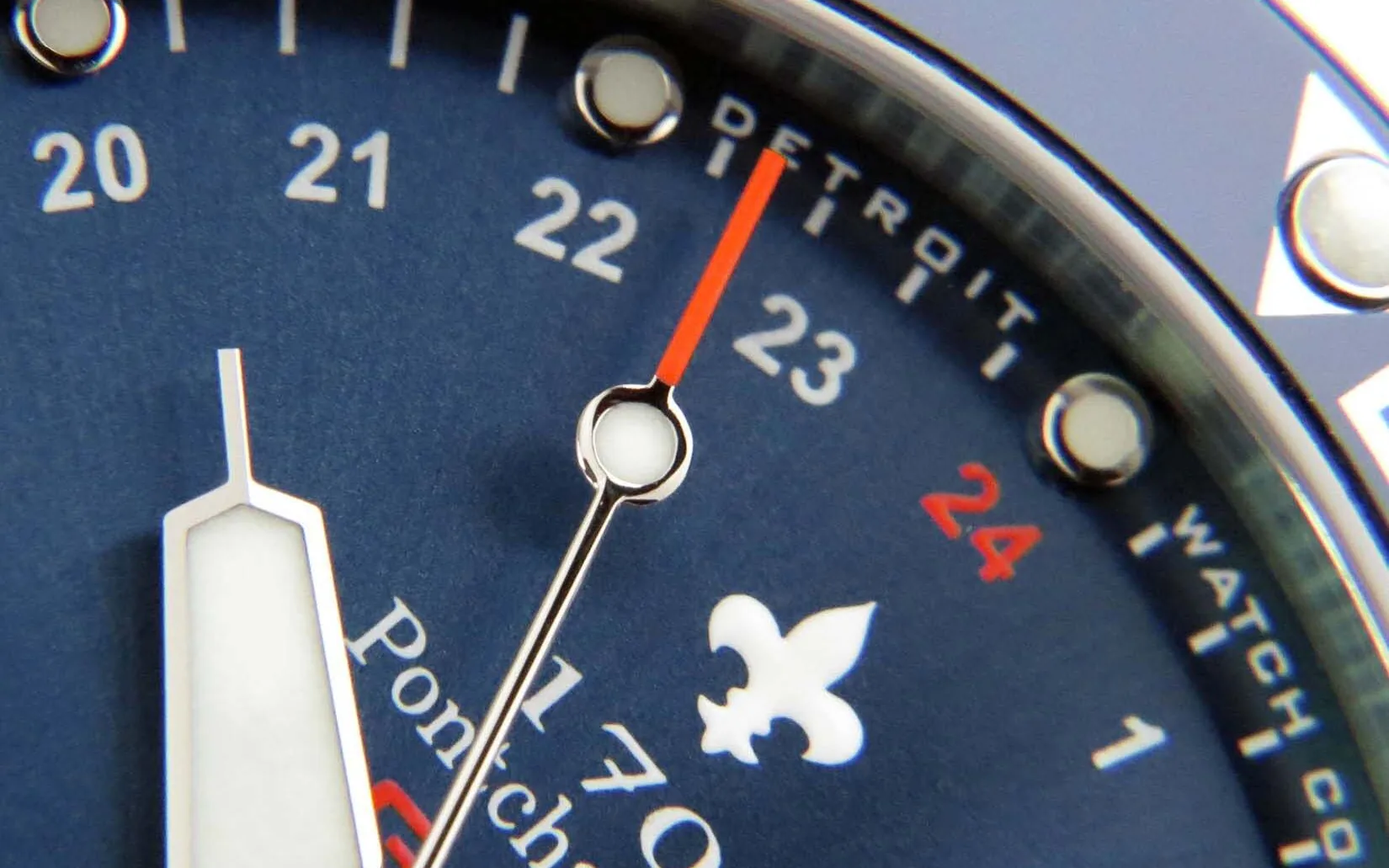 Detroit watch company 1701 pontchartrain great lakes edition gmt diver 17