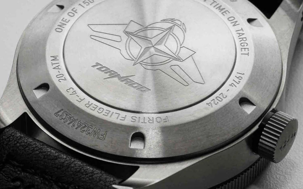 Fortis flieger f 43 triple gmt 3