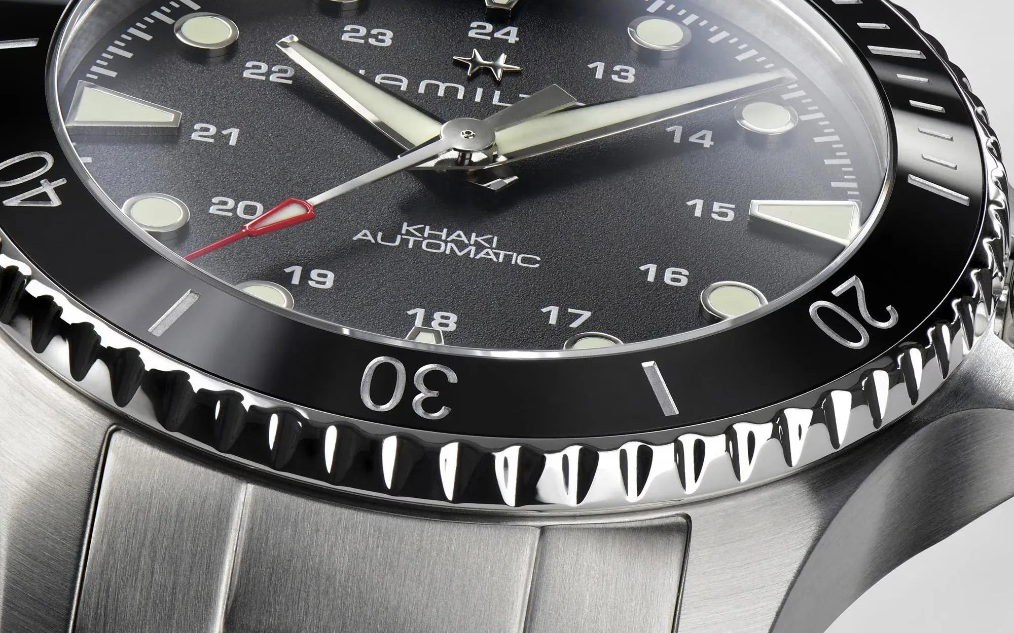 Hamilton khaki navy scuba auto 1