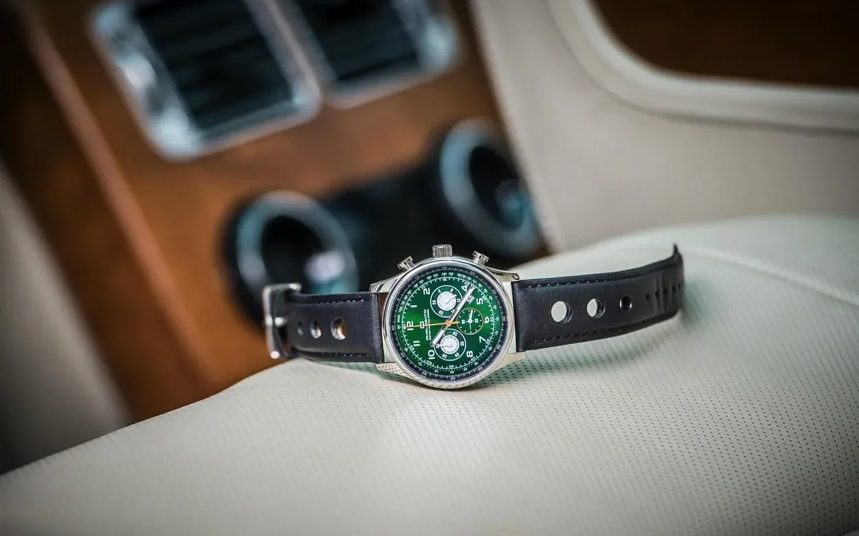 Omologato watches british racing green 6