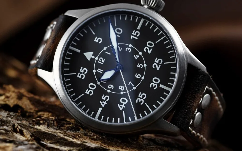 Steinhart nav b uhr 44 titan b muster zentralsekunde 5